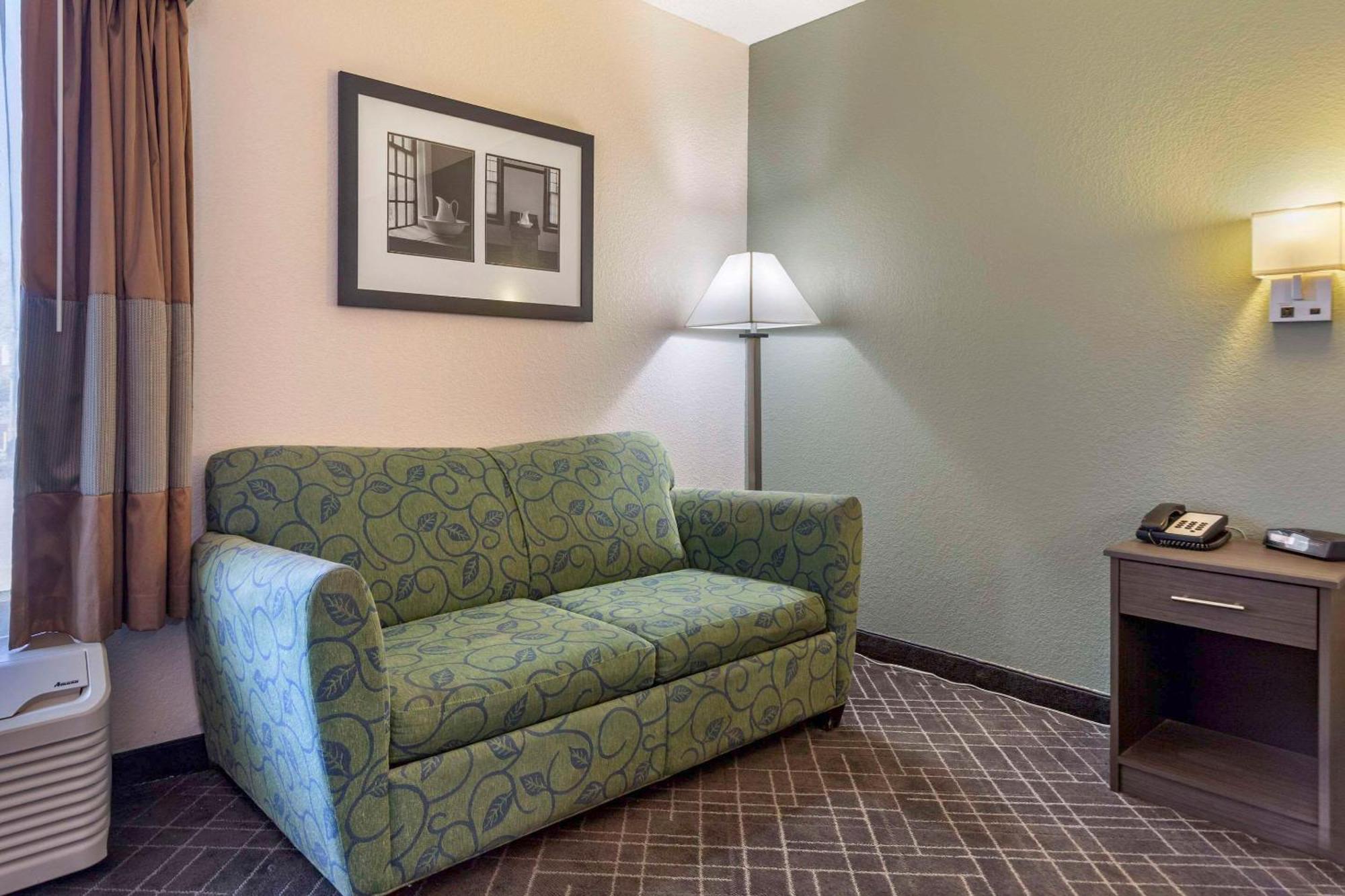 Quality Inn Spartanburg Exterior photo